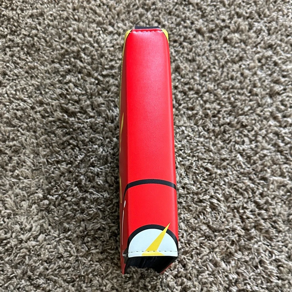 Pikachu Card Binder - Picture 4 of 16